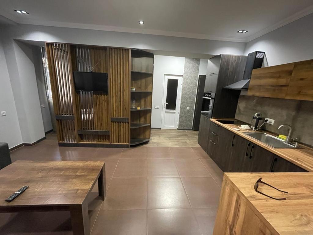 One Central Apartment エレバン エクステリア 写真